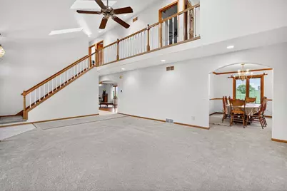 1001 Pebblebrook Courtyard, Waunakee, WI 53597 - Photo 4