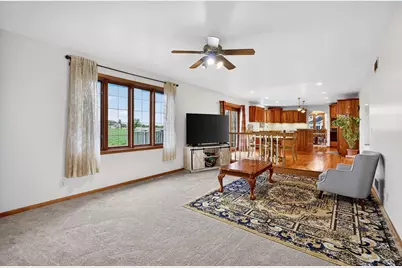1001 Pebblebrook Courtyard, Waunakee, WI 53597 - Photo 14