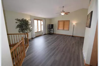 602 Stonehaven Drive, Sun Prairie, WI 53590 - Photo 4