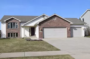 602 Stonehaven Dr, Sun Prairie, WI 53590 - Photo 1
