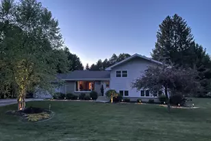 5576 Auchter Ln, Waunakee, WI 53597 - Photo 2