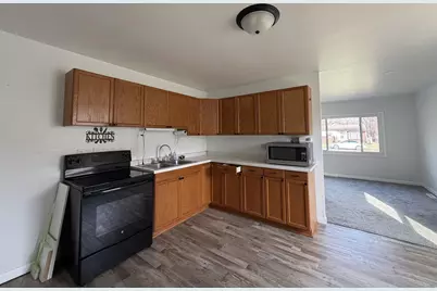 1860 Sun Valley Drive, Beloit, WI 53511 - Photo 8