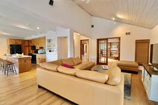 2870 S Riverside Dr, Beloit, WI 53511 - Photo 16