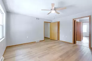 2414 Commercial Ave, Madison, WI 53704 - Photo 22