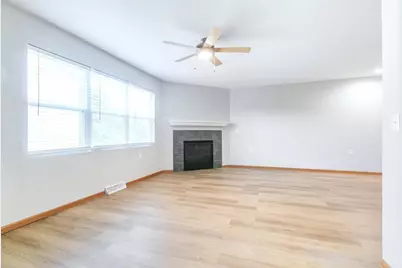 2414 Commercial Avenue, Madison, WI 53704 - Photo 14