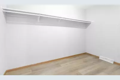 2414 Commercial Avenue, Madison, WI 53704 - Photo 16