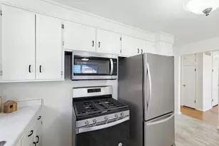 114 W Olin Ave, Madison, WI 53715 - Photo 4