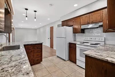 499 Hyland Drive, Stoughton, WI 53589 - Photo 12