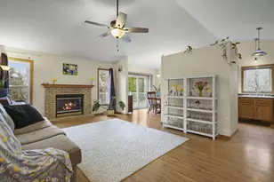 2906 Tucson Trail, Madison, WI 53719 - Photo 4