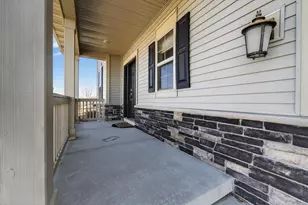 301 Hallmark Way, Sun Prairie, WI 53590 - Photo 2