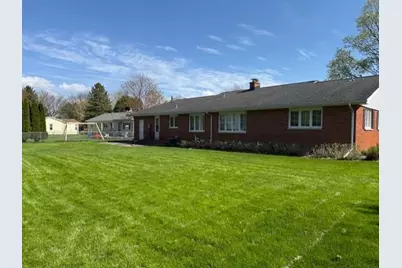 150 Hillcrest Circle, Sun Prairie, WI 53590 - Photo 6