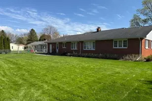 150 Hillcrest Cir, Sun Prairie, WI 53590 - Photo 6