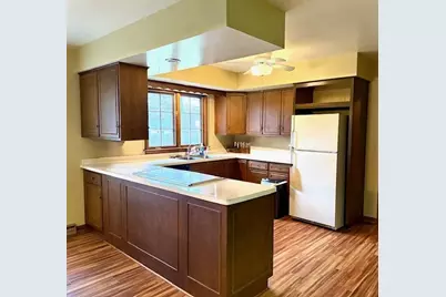 150 Hillcrest Circle, Sun Prairie, WI 53590 - Photo 12