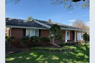 150 Hillcrest Circle, Sun Prairie, WI 53590 - Photo 2