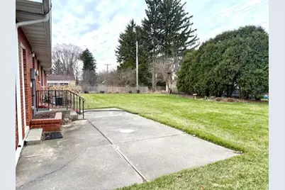 150 Hillcrest Circle, Sun Prairie, WI 53590 - Photo 4