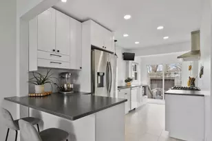 2741 Milwaukee St, Madison, WI 53704 - Photo 10