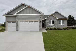 820 N Waveland Rd, Janesville, WI 53548 - Photo 1