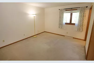 614 Engelhart Drive, Madison, WI 53713 - Photo 12