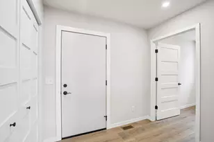 2463 Russell Ct, Reedsburg, WI 53959 - Photo 18