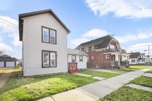 433 S Jackson St, Janesville, WI 53548 - Photo 2