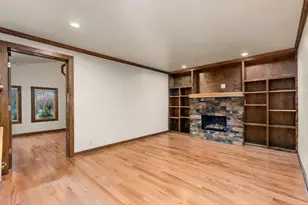 140 Sugar Maple Cir, Lake Delton, WI 53965 - Photo 2