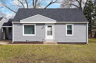 901 Brewster Ave, Beloit, WI 53511 - Photo 1