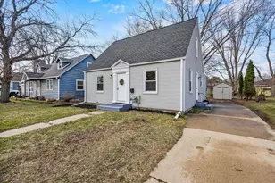 1306 W Wisconsin St, Portage, WI 53901 - Photo 2