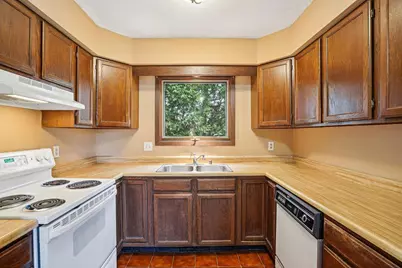 5800 Tudor Drive, Fitchburg, WI 53711 - Photo 12