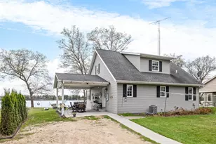 N8067 Tuttle Lake Rd, Neshkoro, WI 54960 - Photo 2
