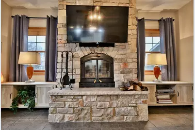 W7445 County Road G, Pardeeville, WI 53954 - Photo 6