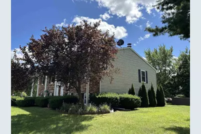 911 Pine Drive, Wisconsin Dells, WI 53965 - Photo 2