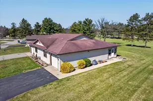 623 Saddle Ridge, Portage, WI 53901 - Photo 2