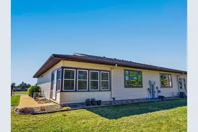 623 Saddle Ridge, Portage, WI 53901 - Photo 8