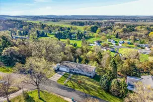 W7797 Summit Dr, Pardeeville, WI 53954 - Photo 8