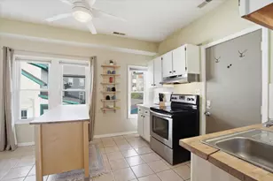 2218 Regent St, Madison, WI 53726 - Photo 18