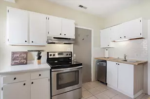 2218 Regent St, Madison, WI 53726 - Photo 16