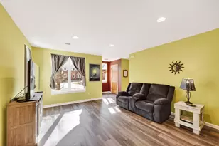 5326 Lake Park Blvd, Madison, WI 53713 - Photo 6