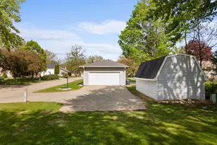 505 Walker St, Mazomanie, WI 53560 - Photo 4