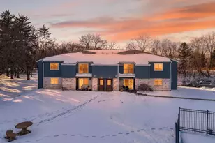 904 Whispering Pines Way, Fitchburg, WI 53713 - Photo 2