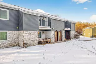 904 Whispering Pines Way, Fitchburg, WI 53713 - Photo 4