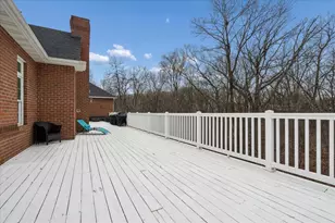 77 Roosevelt Dr, East Dubuque, IL 61025 - Photo 32