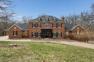 77 Roosevelt Dr, East Dubuque, IL 61025 - Photo 2