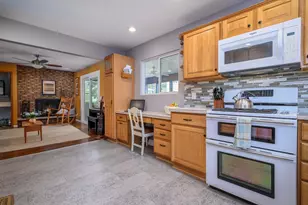 W11057 Thistledown Dr, Lodi, WI 53555 - Photo 10