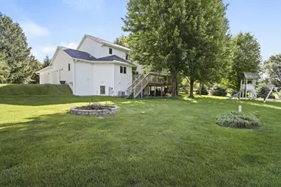 7801 N Robert Drive, Janesville, WI 53536 - Photo 4