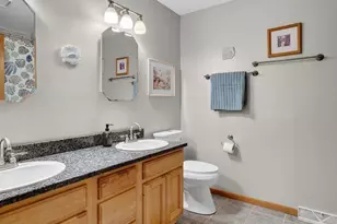 7115 Spring Hill Dr, Middleton, WI 53562 - Photo 30