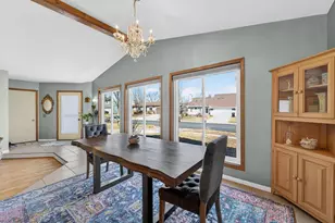 7115 Spring Hill Dr, Middleton, WI 53562 - Photo 6