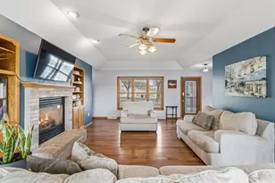 1012 Pine Grove Dr, Reedsburg, WI 53959 - Photo 8