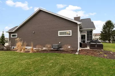 21 Bentley Way, Fitchburg, WI 53711 - Photo 4