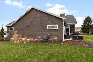 21 Bentley Wy, Fitchburg, WI 53711 - Photo 4