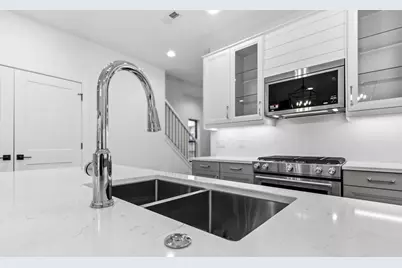 317 Maple Street, Pardeeville, WI 53954 - Photo 8